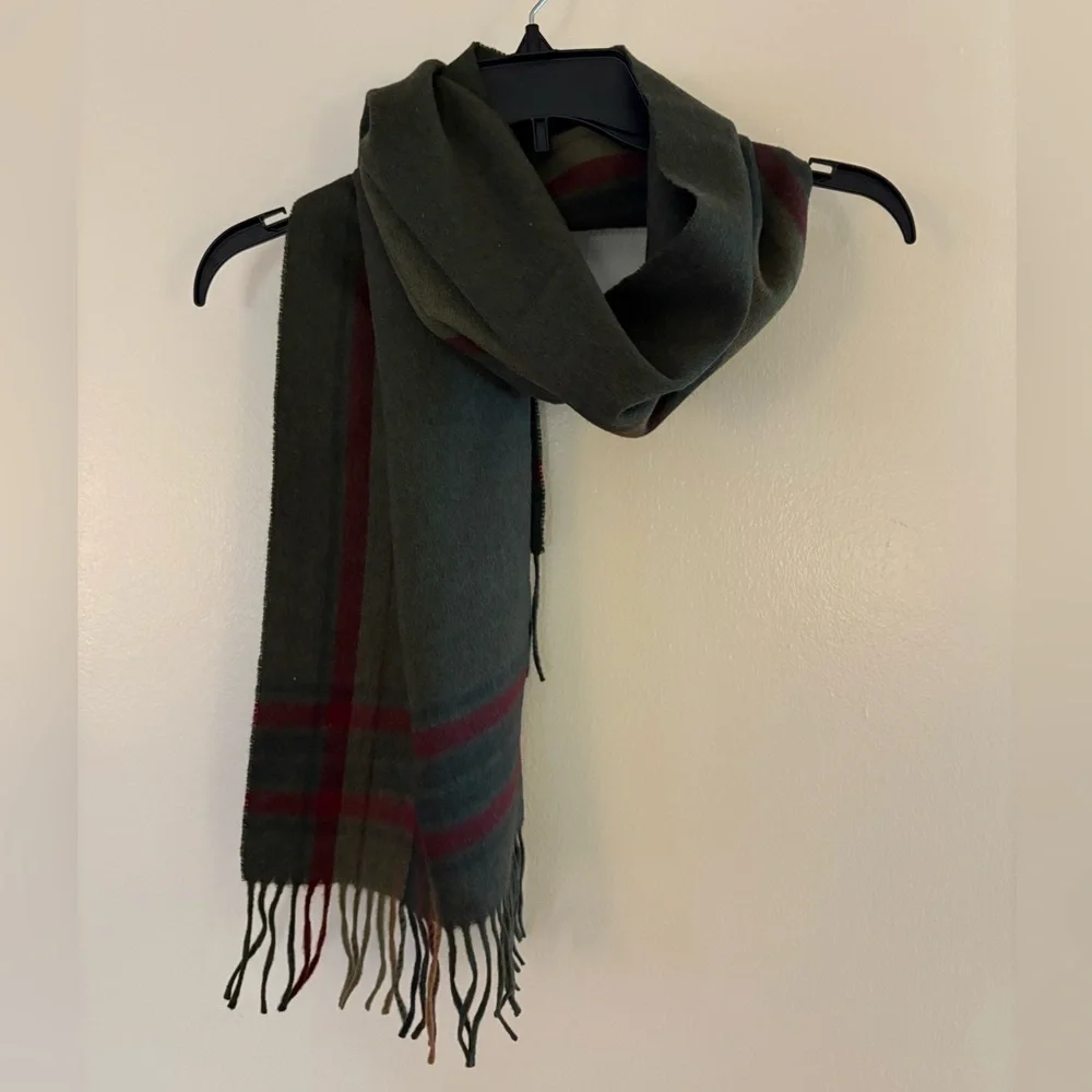 Scarf 🧣 - Picture 5 of 5